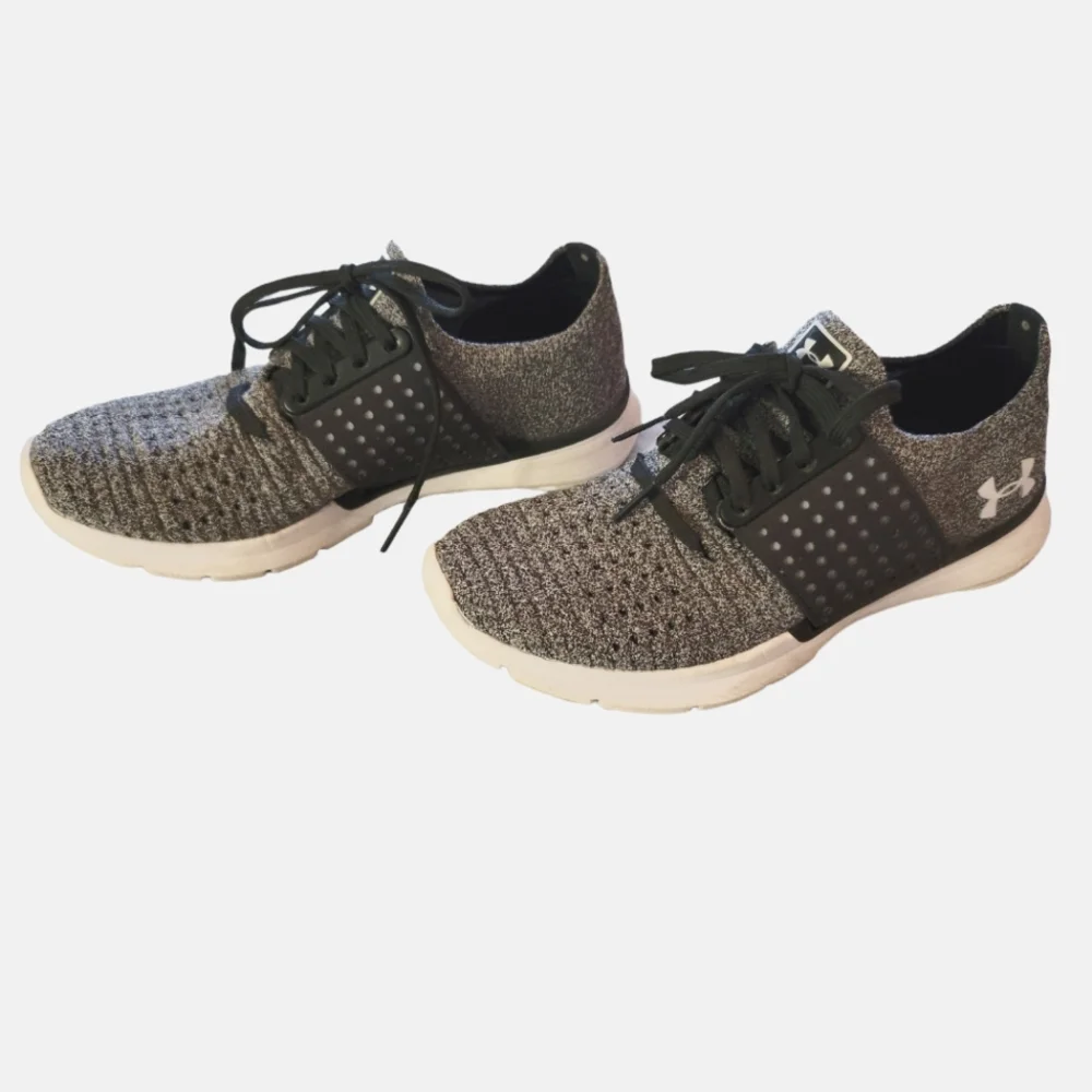 Under Armor - Picture 3 of 6